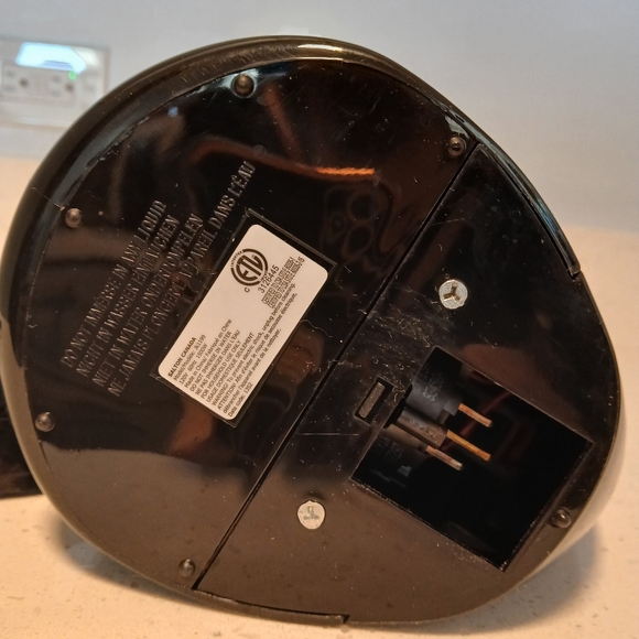 Salton Black 1.7L Electric Kettle - Picture 5 of 7